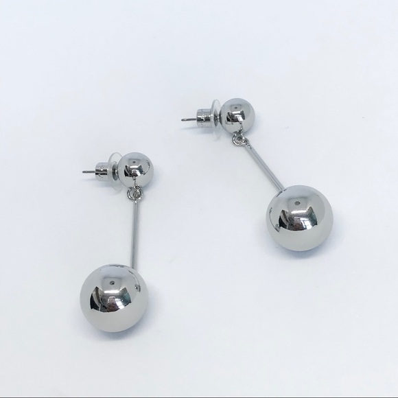 Chloe + Isabel Jewelry - 💌 Soirée Drop Earrings Chloe + Isabel Jewelry - 💌 Soirée Drop Earrings